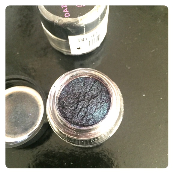 Eye shadow 🧚🏻‍♀️ - Picture 1 of 3